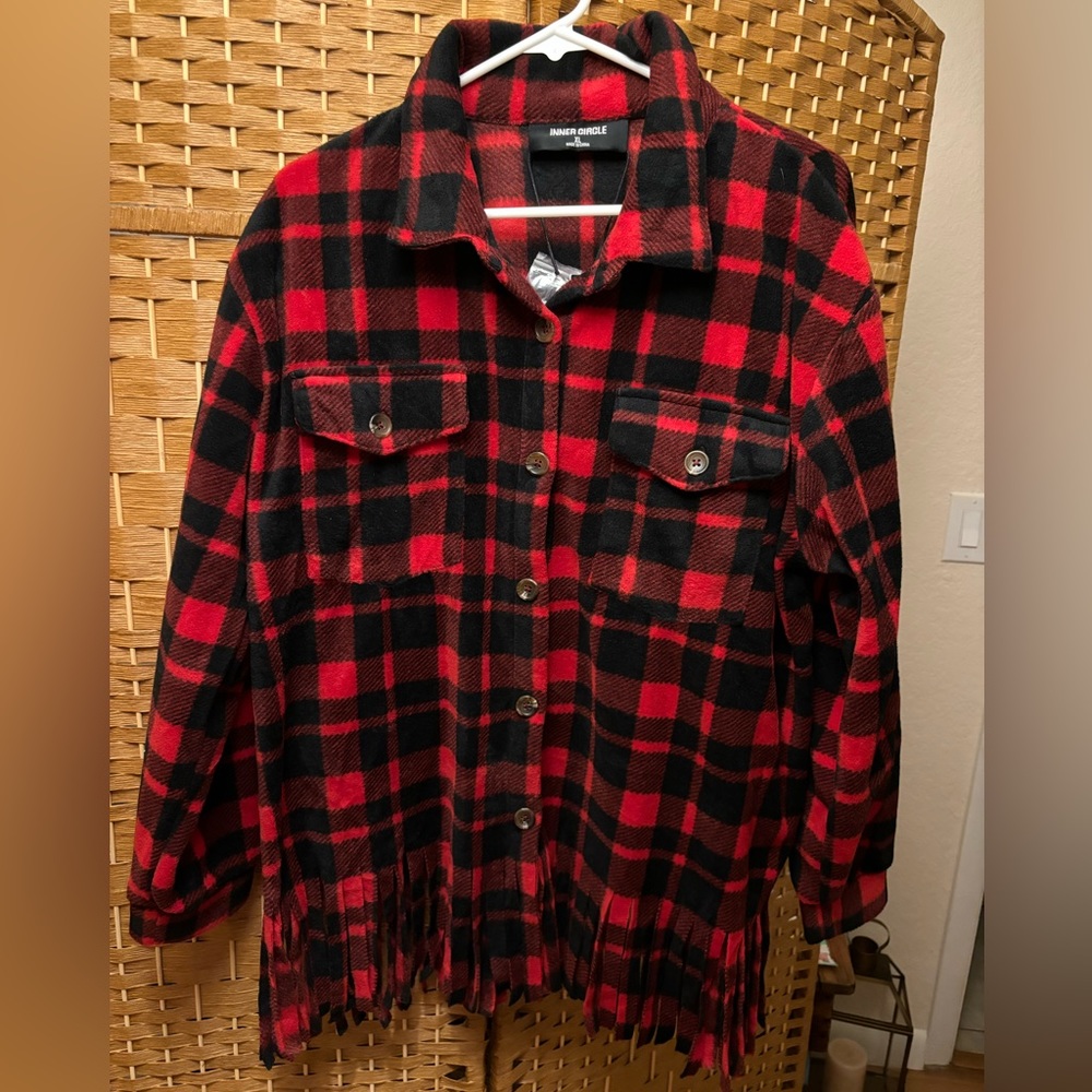 Inner Circle Top Women’s Size 3X Long Sleeve Plaid Fleece Pockets Fringe Hem